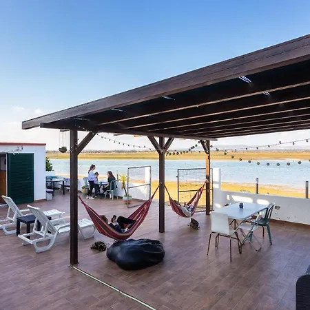 Faro Beach Life Hostel-3