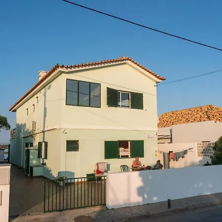 Faro Beach Life Hostel-3
