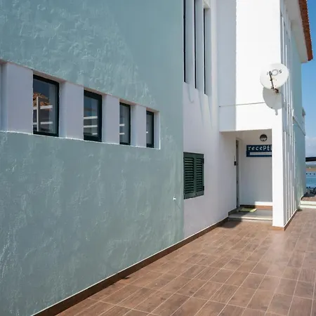 Faro Beach Life Hostel-2
